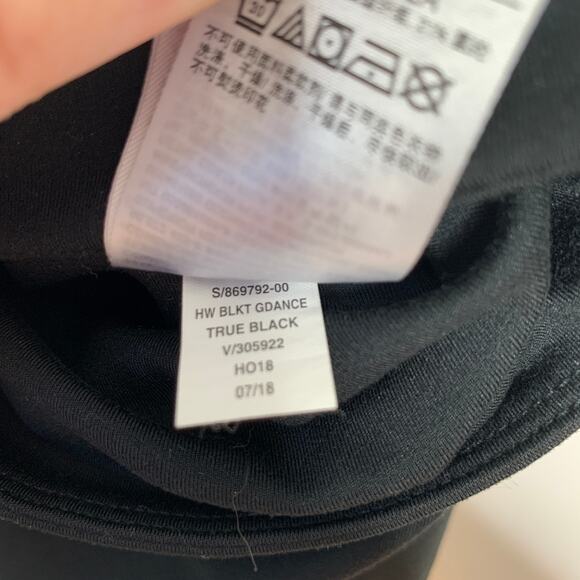 Gap women's black Gapfit Blackout High Rise Bootcut Studio Dance Pants XL - Picture 11 of 11